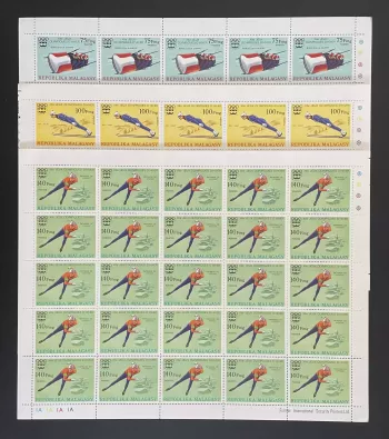 Madagascar 1975 YT 573-575 planche JO hiver bobsleigh ski patinage
