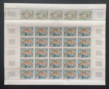 Madagascar 1973 YT PA 130-131 planche lémuriens Lepilemur Cheirogaleus