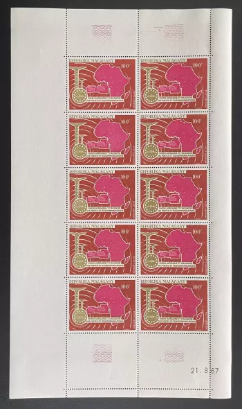 Madagascar 1967 YT PA 102 planche Union Africaine Télécommunications