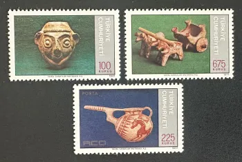 Turquie 1977 Mi. 2420-2422 émission commune RCD archéologie céramique